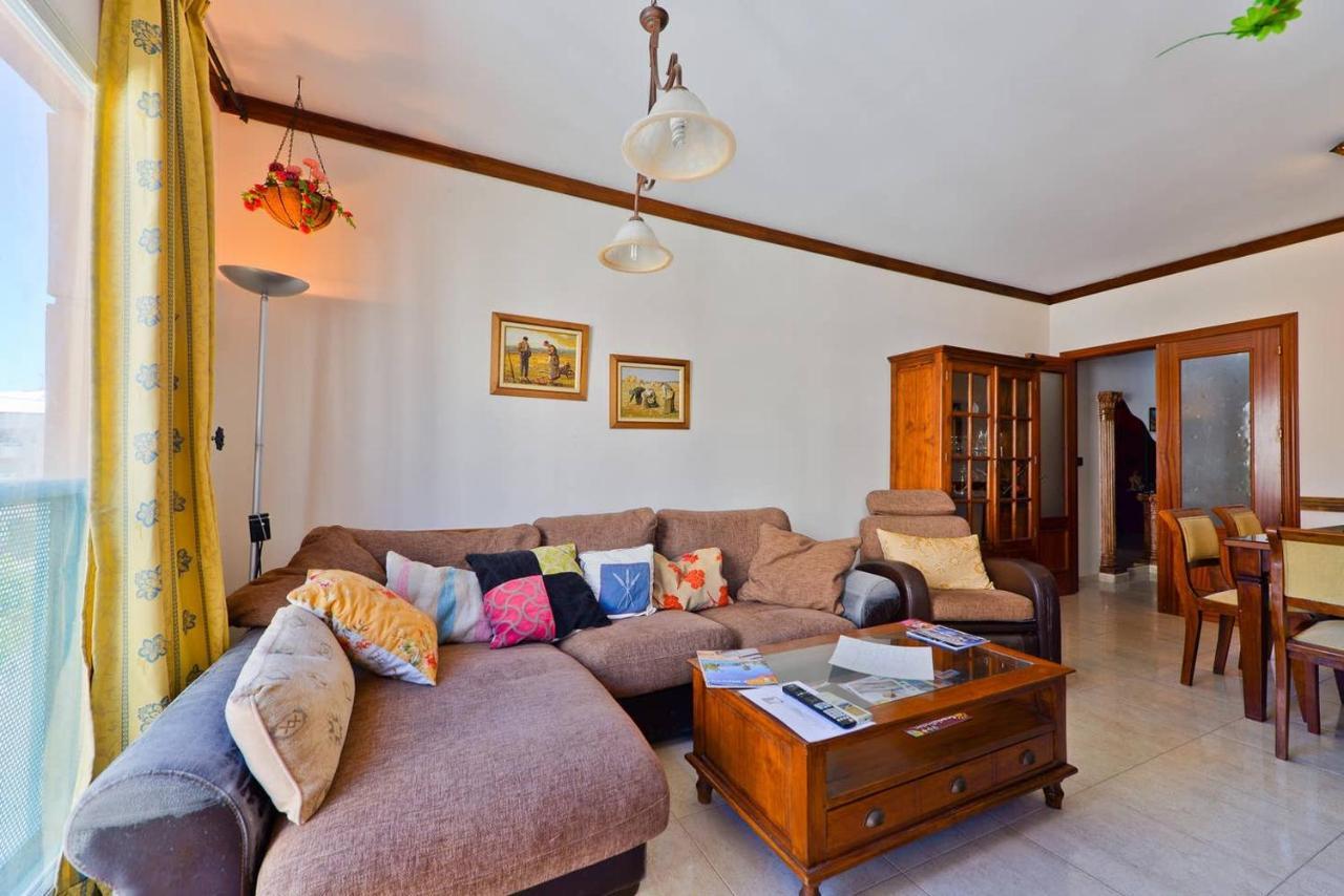 Apartamento Yaiza เนร์คา ภายนอก รูปภาพ