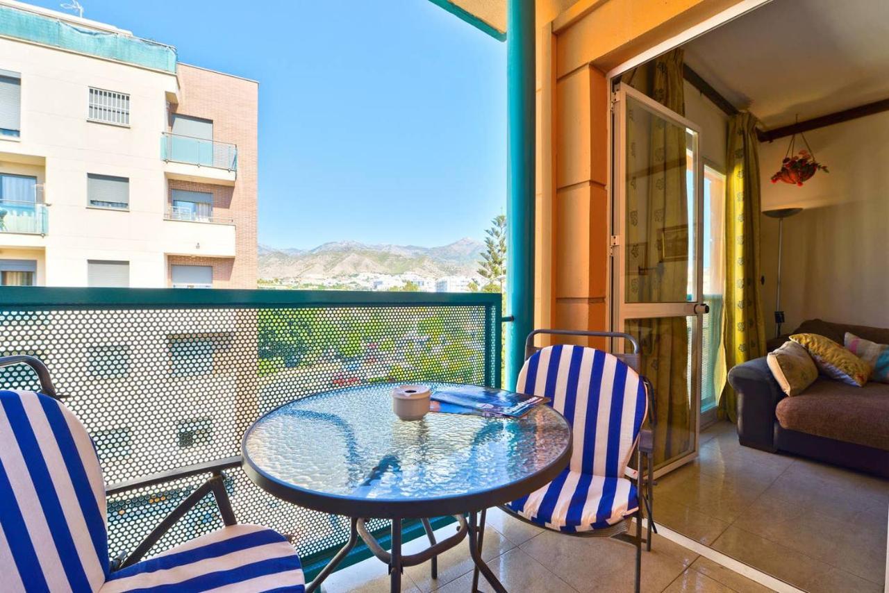 Apartamento Yaiza เนร์คา ภายนอก รูปภาพ